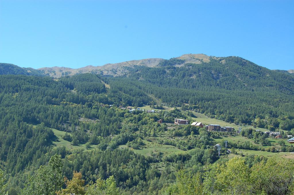 Hotel Plein Soleil Allos Esterno foto